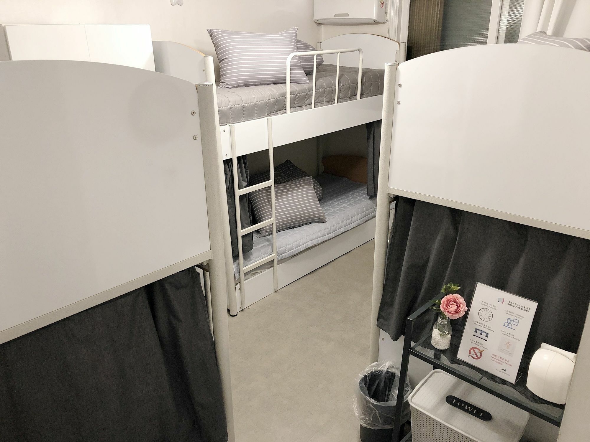 Jun Guesthouse