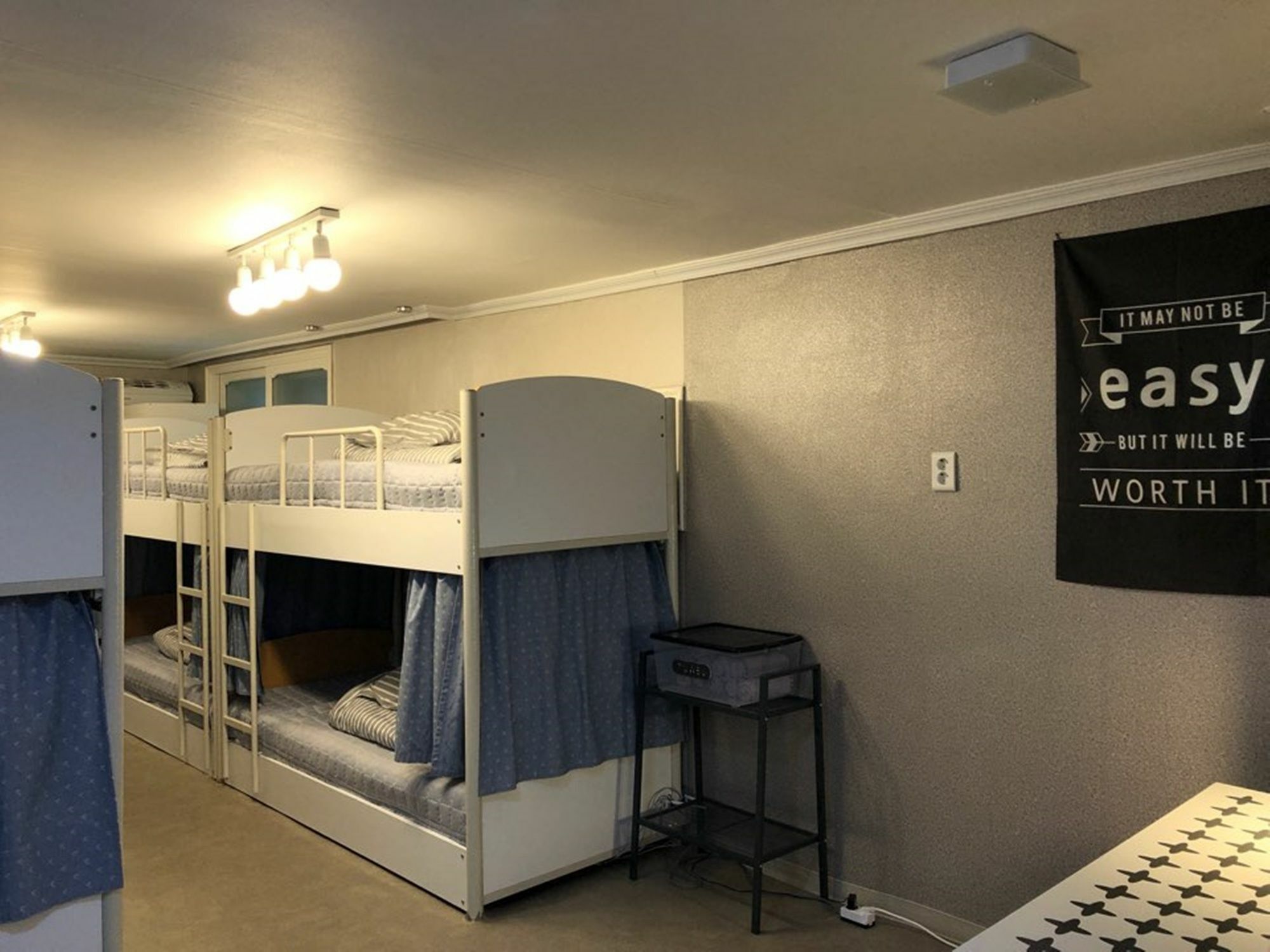 Jun Guesthouse